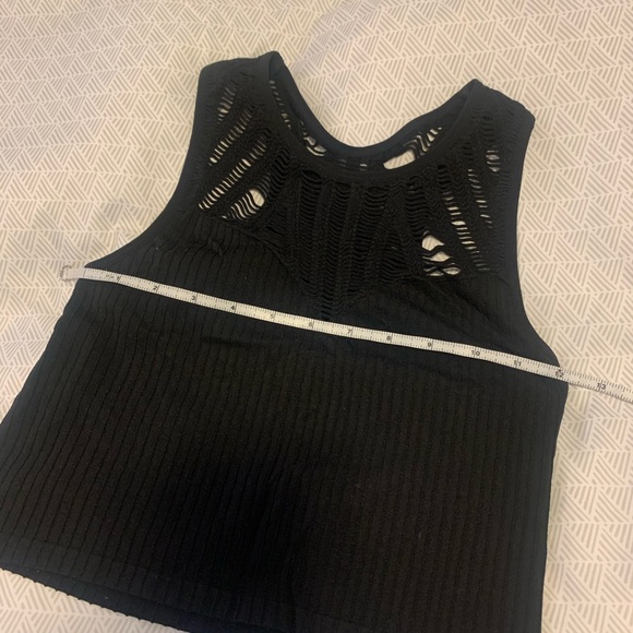 Express Distressed Ribbed Crop Top - Picture 4 of 6